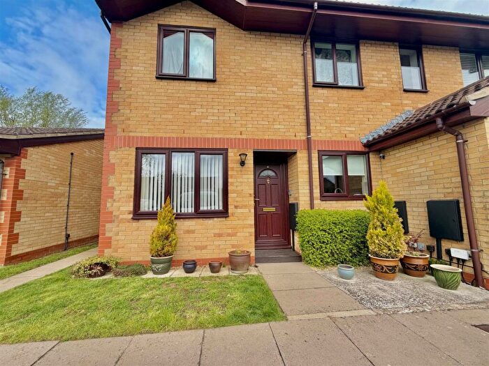 2 Bedroom Maisonette For Sale In Marleyfield Close, Churchdown, Gloucester, GL3