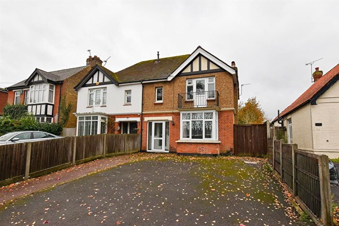 3 Bedroom Semi Detached House To Rent In Sutton Road, Maidstone, ME15