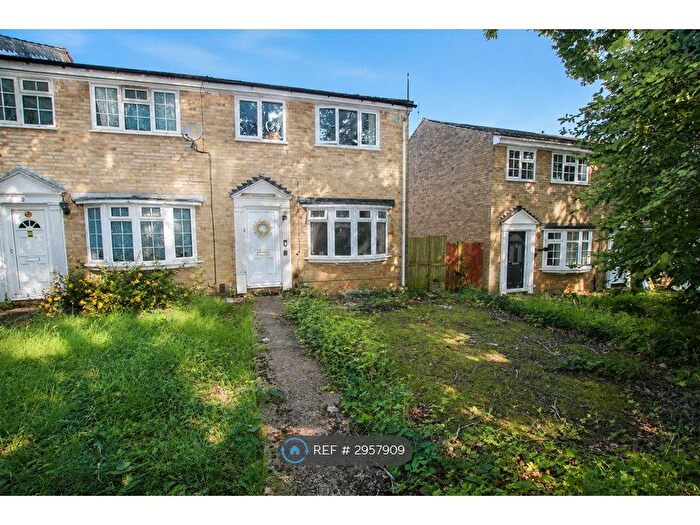 3 Bedroom Terraced House To Rent In Coppertree Walk, Chatham, ME5