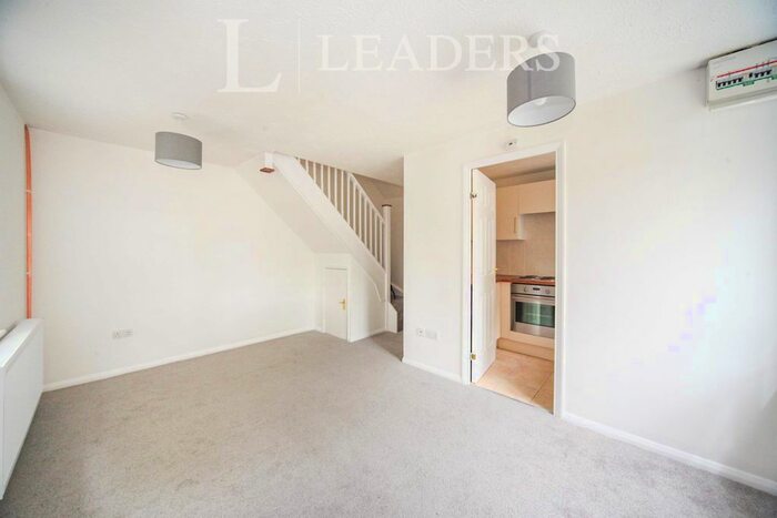 1 Bedroom Terraced House To Rent In Farmbrook, Luton, LU2 - Photo 3