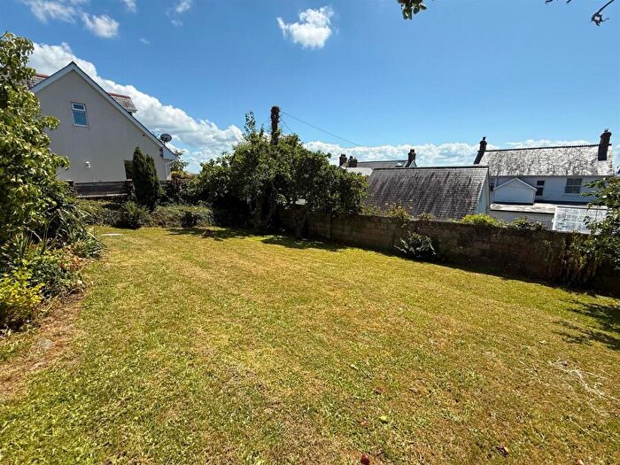 2 Bedroom Detached Bungalow To Rent In Higher Park Road, Braunton, EX33