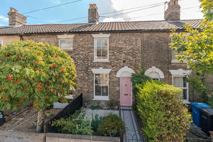 2 Bedroom Terraced House For Sale In Newmarket Street, Norwich, NR2