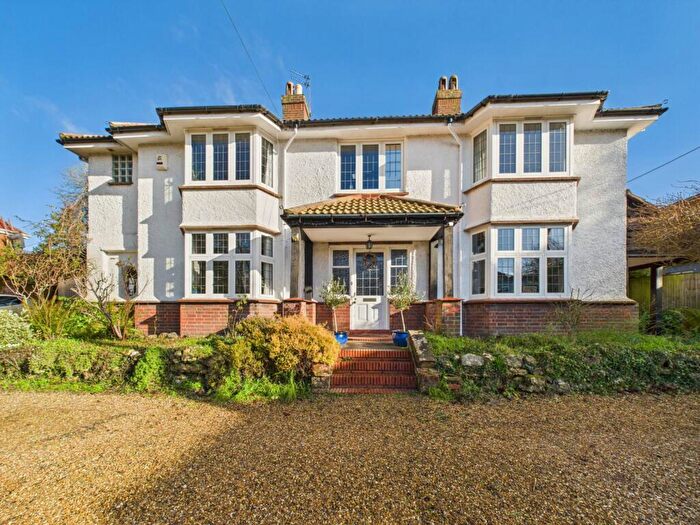 4 Bedroom Detached House For Sale In Wycombe Road, Princes Risborough, HP27