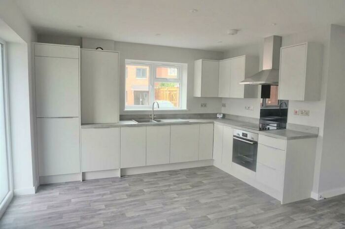 2 Bedroom Apartment To Rent In Redhill Road, Northfield, Birmingham, B31
