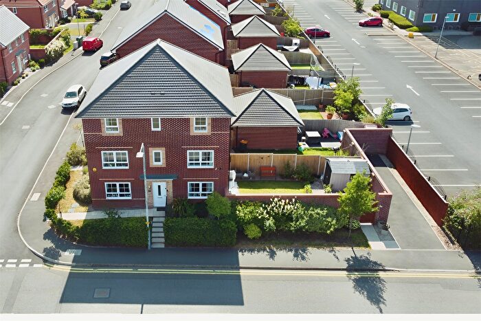 4 Bedroom Semi-Detached House For Sale In Regeneration Way, Beeston, NG9