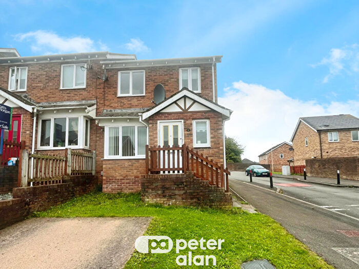 3 Bedroom House To Rent In Pen Llwyn, Bridgend, CF31