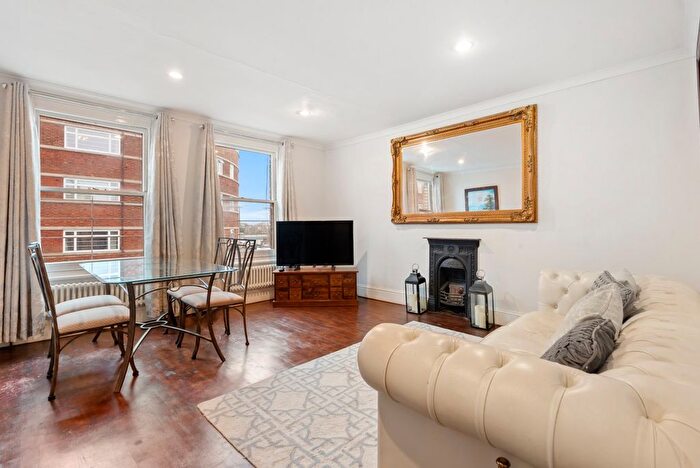 2 Bedroom Flat To Rent In North End Road, Barons Court, W14