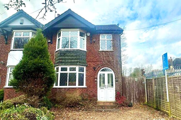 4 Bedroom Semi Detached House To Rent In Rosemary Avenue, Wolverhampton, West Midlands, WV4