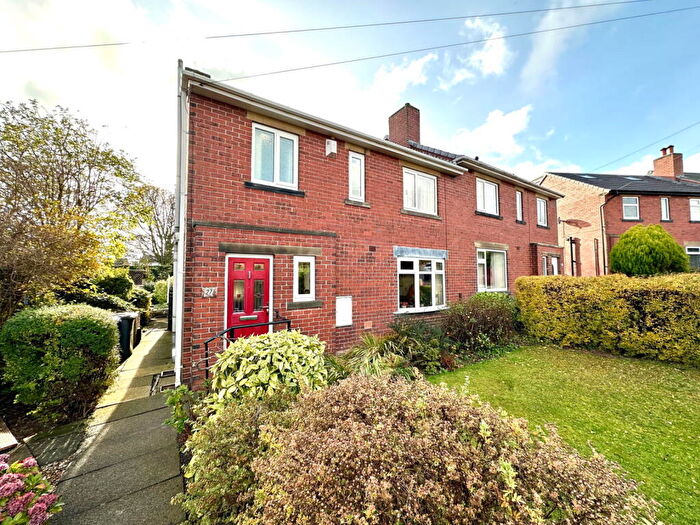 3 Bedroom Semi Detached House For Sale In Bluebell Avenue, Penistone, Sheffield, S36
