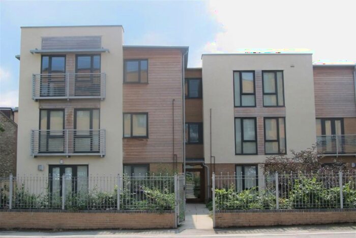 2 Bedroom Flat To Rent In West Way, Botley, Oxford, OX2