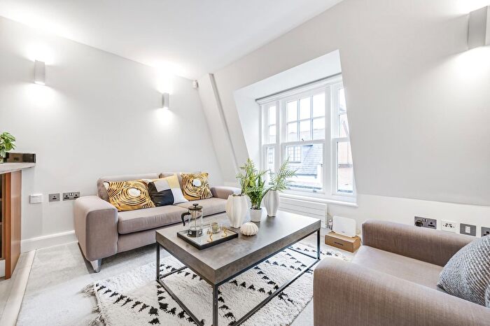 1 Bedroom Flat To Rent In Devonshire Mews North, London, W1G