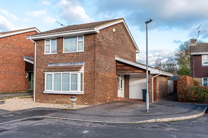 3 Bedroom Detached House For Sale In The Beeches, Trowbridge, BA14