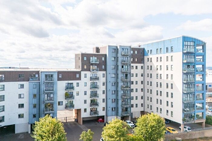 2 Bedroom Flat For Sale In Lochinvar Drive, Edinburgh, EH5