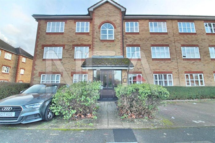 2 Bedroom Apartment To Rent In Elliotts Way, Caversham, Reading, RG4