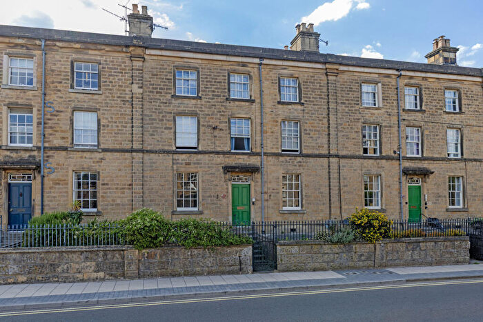 2 Bedroom Apartment For Sale In Rutland Terrace, Buxton Road, Bakewell, DE45