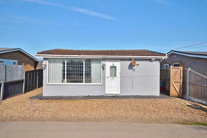 2 Bedroom Chalet For Sale In Colne Way, Point Clear Bay, CO16