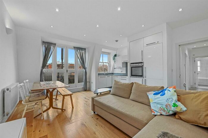 2 Bedroom Apartment To Rent In Newark Street, London, E1