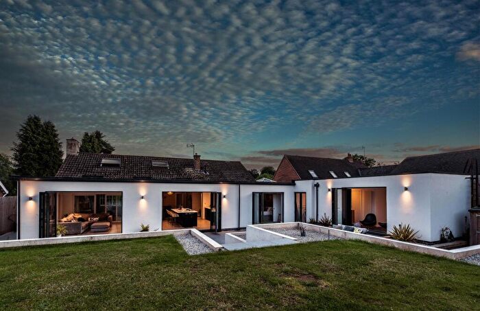 5 Bedroom Detached House For Sale In The Dumbles, Lambley, Nottingham, NG4