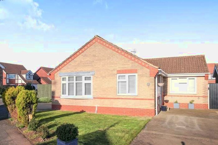 2 Bedroom Detached Bungalow For Sale In Clarkson Drive, Stallingborough, Grimsby, DN41