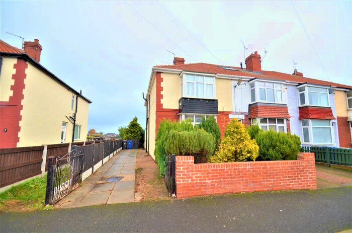 2 Bedroom End Of Terrace House To Rent In Sunnyside, Edenthorpe, Doncaster, DN3