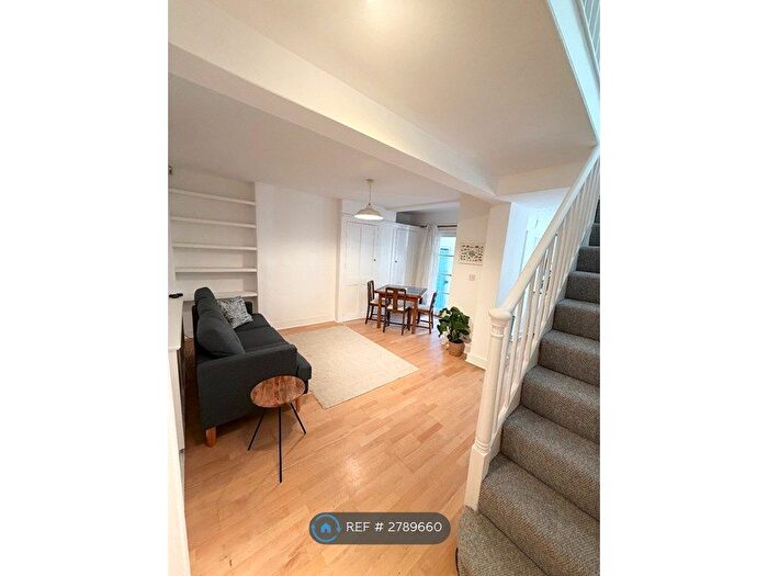 1 Bedroom Flat To Rent In Thorne Road, London, SW8
