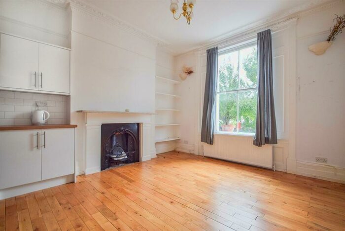 2 Bedroom House To Rent In Mildmay Grove North, London, N1