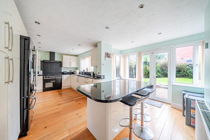 4 Bedroom Detached House For Sale In Aldermans Lane, Redditch, B97