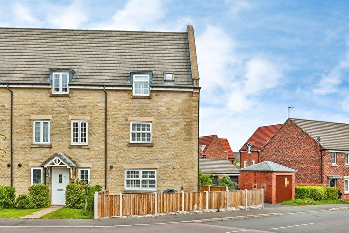 3 Bedroom Semi-Detached House For Sale In Hornbeam Way, Kirkby-In-Ashfield, Nottingham, NG17