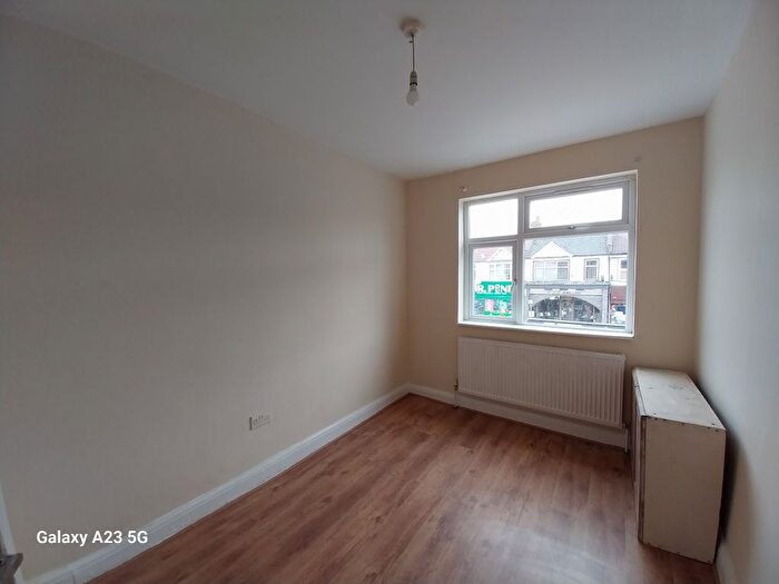 3 Bedroom Flat To Rent In Ealing Road, Wembley, HA0