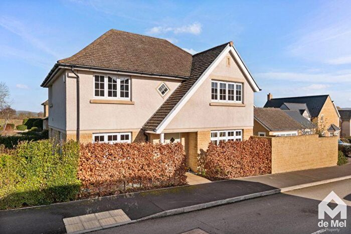 4 Bedroom Detached House For Sale In Lidcombe Road, Winchcombe, GL54