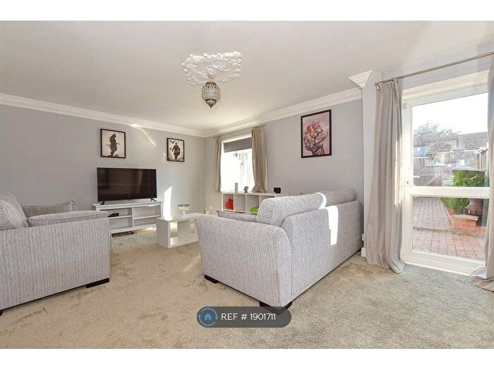 3 Bedroom Terraced House To Rent In Wimbish End, Basildon, SS13