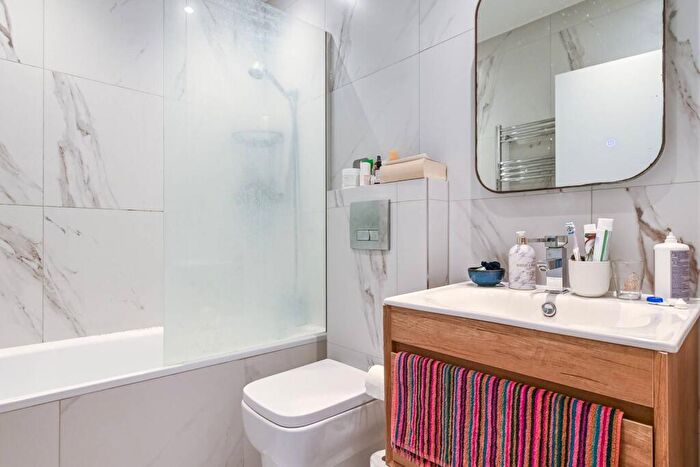 1 Bedroom Flat To Rent In Marquis Road, Camden, London, NW1