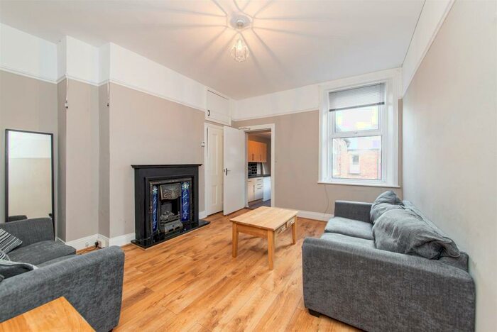 5 Bedroom Flat To Rent In Bayswater Road, Jesmond, Newcastle Upon Tyne, NE2