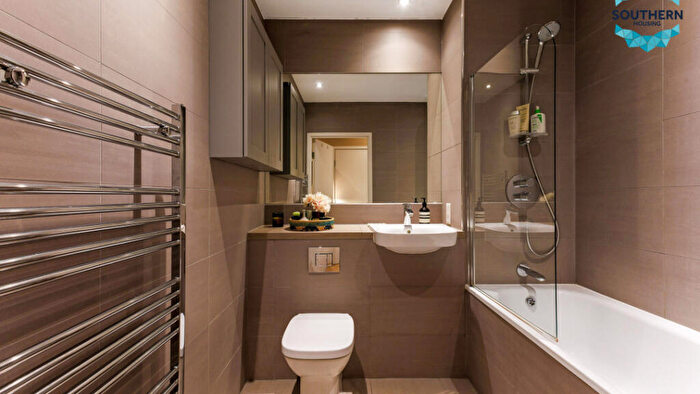 1 Bedroom Flat For Sale In Nicholson Square, E3