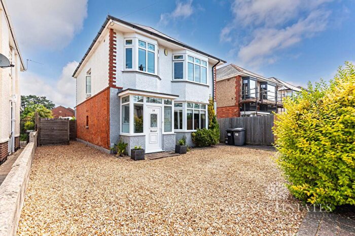 4 Bedroom Detached House For Sale In De Lisle Road, Bournemouth, Bournemouth Christchurch Poole, BH3
