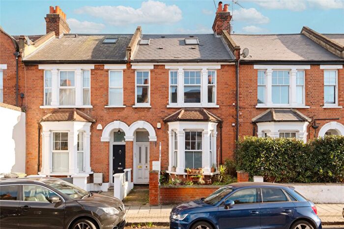 2 Bedroom Flat To Rent In Cavendish Road, Clapham South, SW12