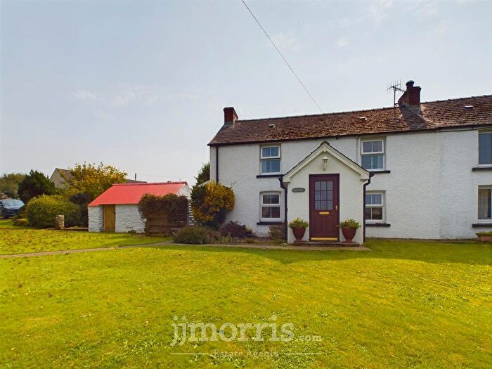 2 Bedroom Cottage For Sale In St. Nicholas, Goodwick, SA64