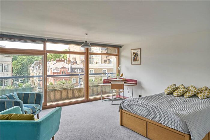 Apartment For Sale In John Trundle Court, Barbican, Lindsay, EC2Y