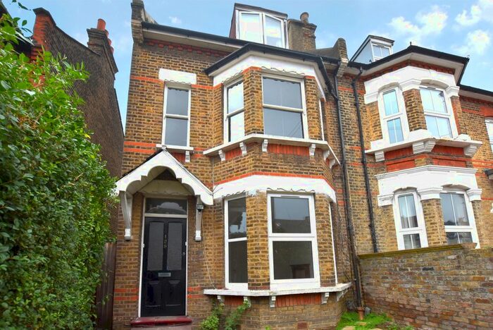 1 Bedroom Flat To Rent In Mackenzie Road, Beckenham, BR3