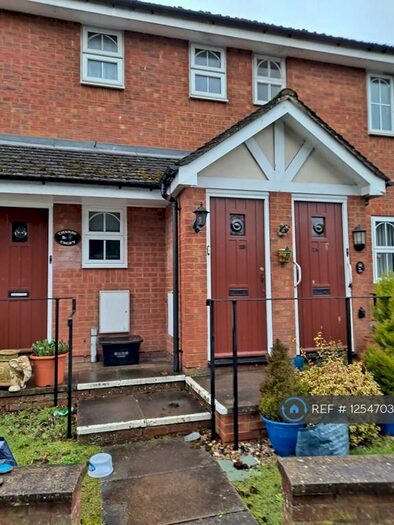 1 Bedroom Flat To Rent In Earl Howe Road, Holmer Green, HP15