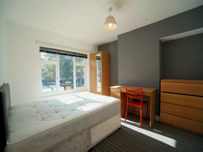 5 Bedroom House To Rent In Dean Street, Bangor, LL57