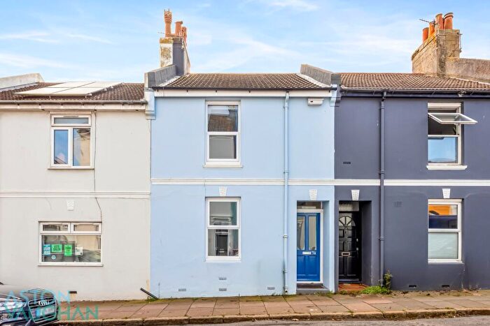 2 Bedroom Terraced House For Sale In Albion Hill, Brighton, BN2