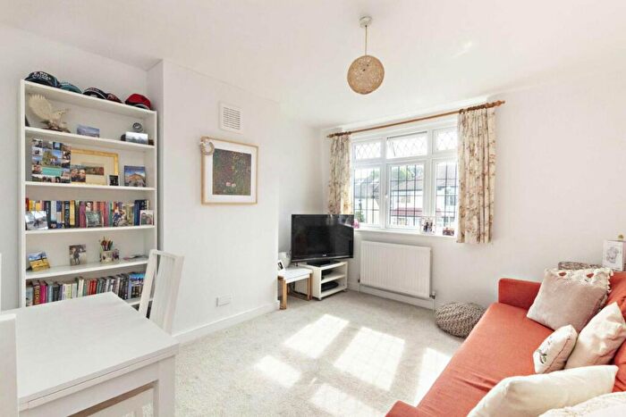 1 Bedroom Flat To Rent In Berrylands, Berrylands, KT5