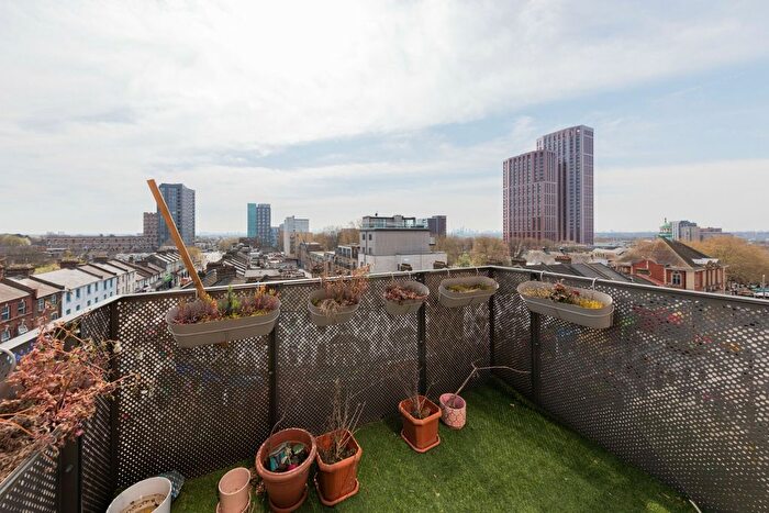 2 Bedroom Flat To Rent In Chaplin House, London, E17