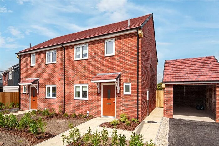 2 Bedroom Detached House To Rent In Hammonds Green, Totton, Southampton, Hampshire, SO40
