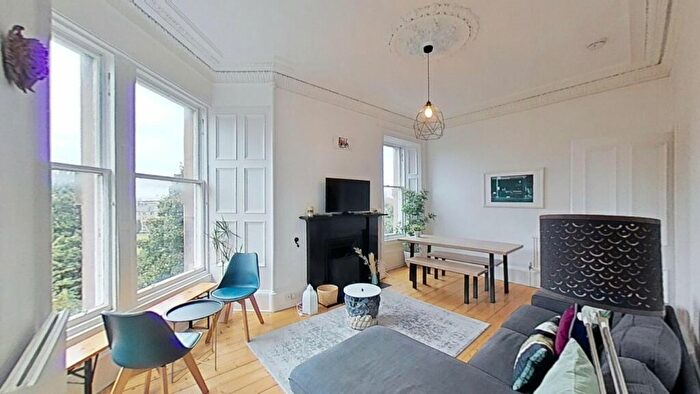 2 Bedroom Flat To Rent In Warrender Park Terrace, Edinburgh, Midlothian, EH9