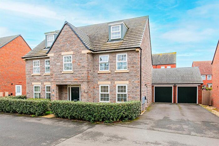 5 Bedroom Detached House For Sale In Southwick Close, Barton Seagrave, Kettering, NN15