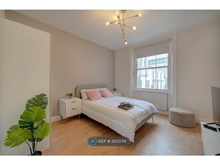 1 Bedroom Flat To Rent In Kensington Gardens Square, London, W2