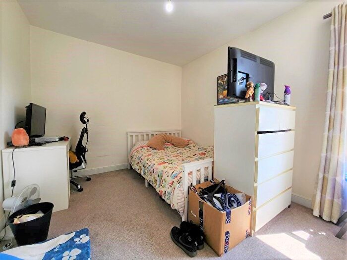 2 Bedroom End Of Terrace House For Sale In Leesland Road, Gosport, Hampshire, PO12
