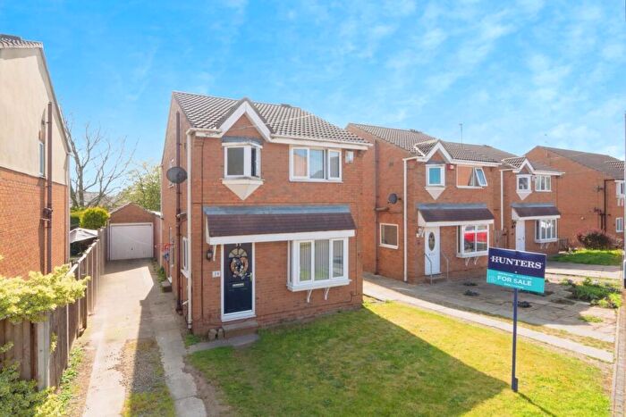 3 Bedroom Detached House For Sale In Richmond Close, Bramley, Leeds, LS13